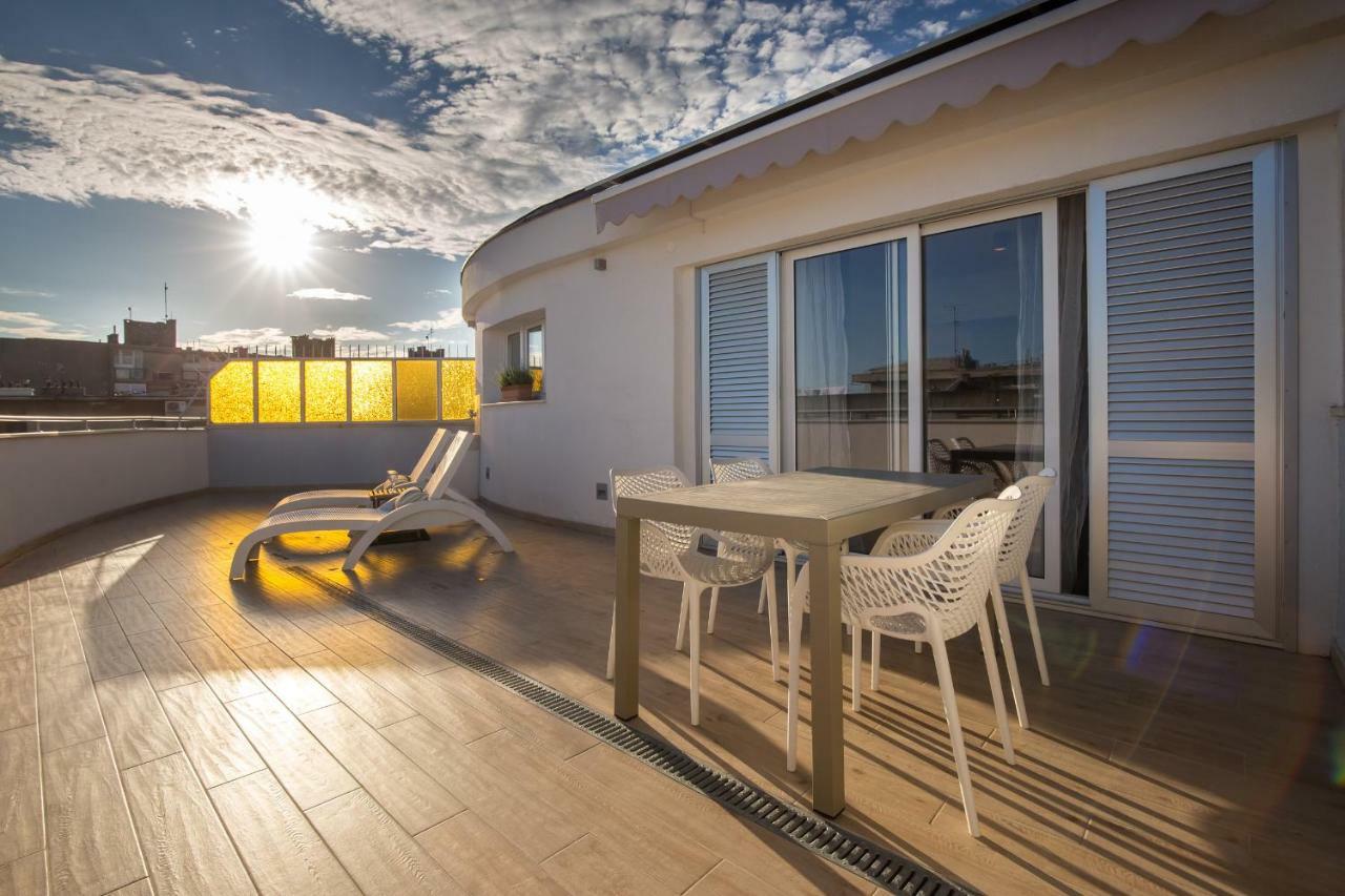 Sunny Rooftop Split Exterior photo